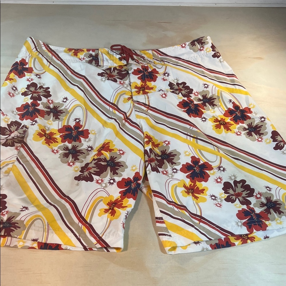 No Boundaries Red/Cream and Yellow Patterned Board Swim Shorts Sz 38